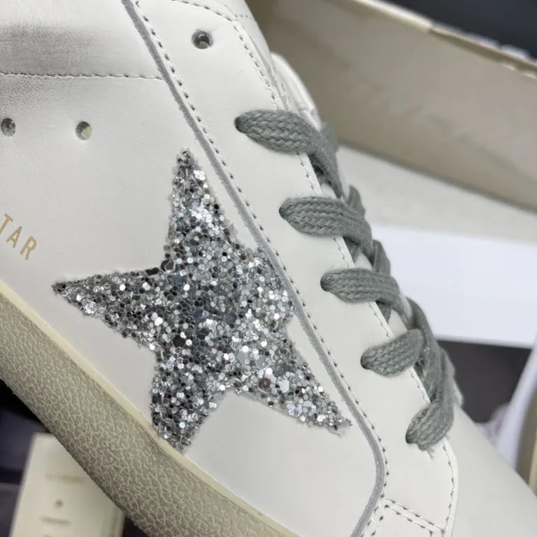 Golden Goose Shoe 